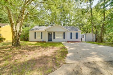 Mökkimajoitus Tallahassee Home W/ Private Deck: 4 Mi To Downtown