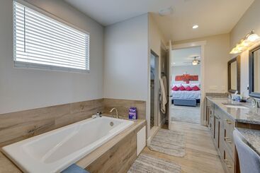 Сельский дом Toquerville Home W/ Mtn Views, Near State Parks!