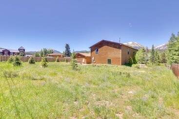 Dom wiejski Updated Silverthorne Home W/ Hot Tub & Mtn Views!
