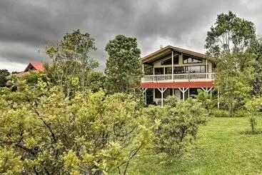 Landhus Peaceful Volcano Home Near National Park!