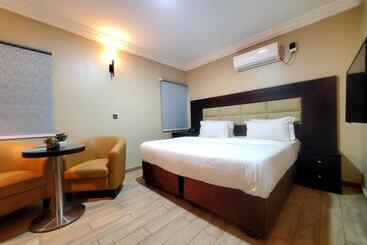 هتل Fadar S Place