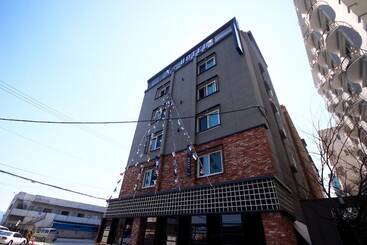 فندق على الطريق Changwon Masan No25 Odong