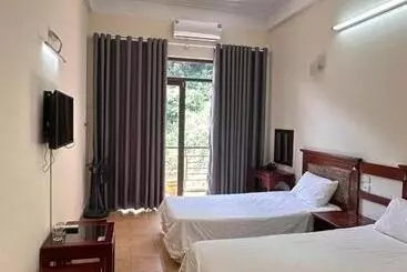 پانسیون An Phú Motel Tam đảo