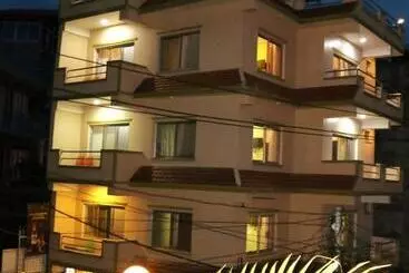 Hotel Cirrus