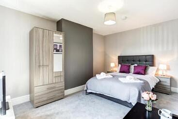 ペンション Clen Holme House