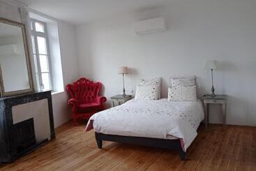 مبيت وإفطار Les Coulisses Du Château