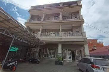 هتل Oyo 93122 Pondok Puti Sartika Syariah
