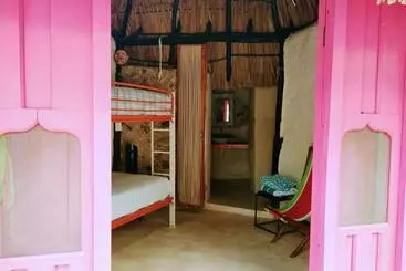 Hotel Y Museo Aldea Maya Toktli Orígenes Casa Maya Melipona Alberca, Wifi Starlink, Tour Museo