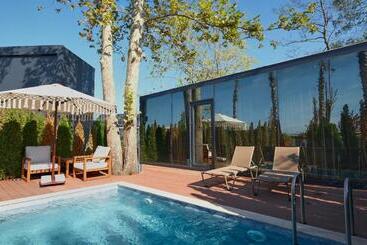 Velour Hotel Spa Restaurant