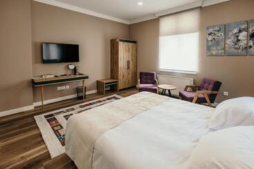 هتل آپارتمان Pansion Fawlty Towers Sarajevo