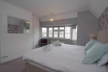 پانسیون Elegant And Spacious Private Room With Ensuite