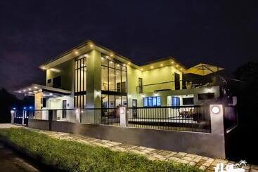 Bed and Breakfast Adora S Place   Family Room