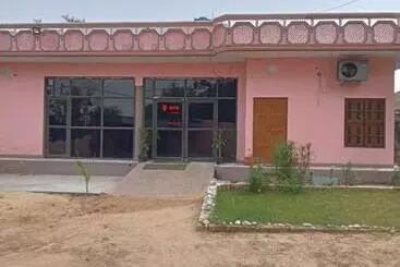 Hotel Oyo Suraj Palza