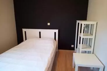 ベッドアンドブレックファースト Charming Room With Furnishings & Free Parking