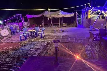 هتل Gagal Camp