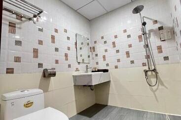 هتل Khách Sạn Hoàng Gia 2