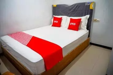 Hotelli Oyo 93069 Penginapan Sumber Rizki