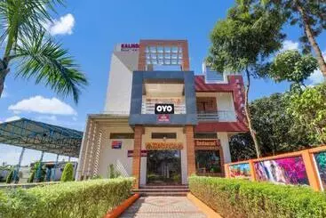 Oyo Flagship Hotel Kalindi Farms