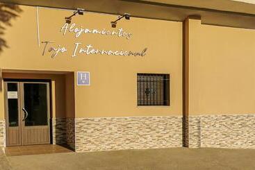 پانسیون Alojamientos Tajo Internacional