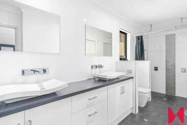 ペンション Leisurehome