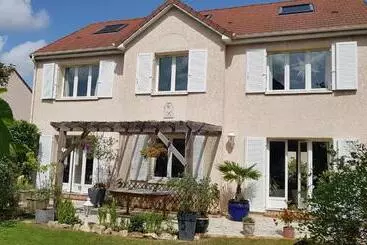 Aamiaismajoitus (B&B) Chez Laurence & Rv