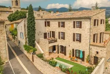 Aamiaismajoitus (B&B) La Maison Wisteria