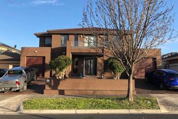 פנסיון 6 Rooms Villa