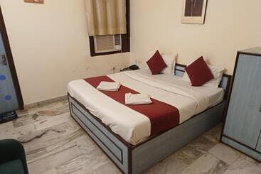 Отель V Inn Sindhi Camp