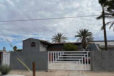 בית מלון כפרי Menta Condo