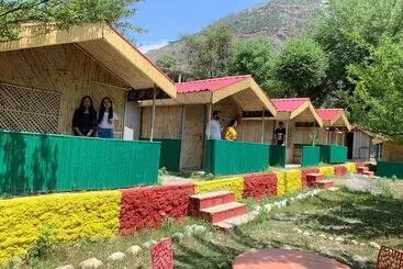 Hotel Tirthan Village Huts