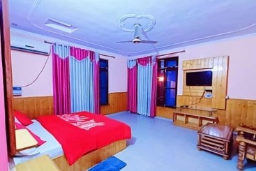 Hotel Himgiri Resort   Mandi