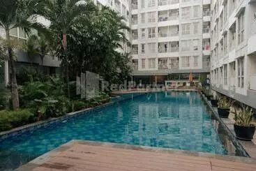 Hotel Redliving Apartemen Skylounge Tamansari Vanez Room