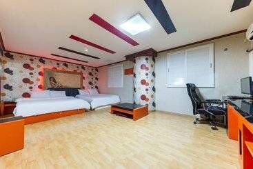 Motel Daejeon Yongjeon Happy Tower