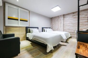 Motel Jecheon Hotel K