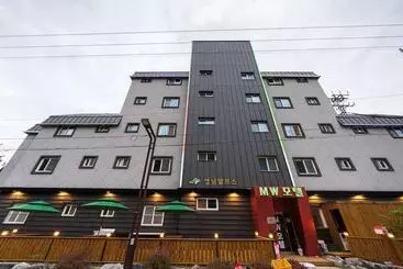 Motelli Ulsan Yeungnamalpeuseu Mw