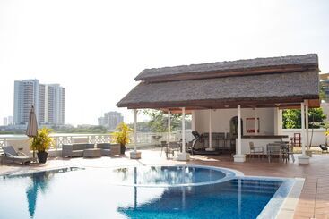 هتل Pier Harbour By Srs