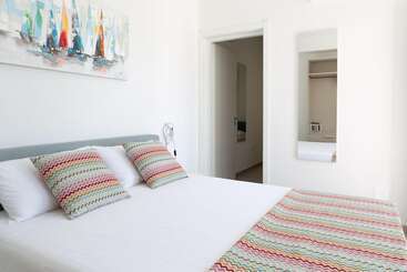 تختخواب و صبحانه Domusterramare