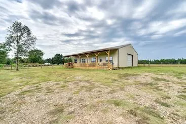 Mökkimajoitus Pet Friendly Eagletown Home ~ 3 Mi To Kayaking!