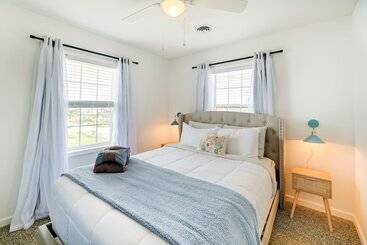 بيت ريفى Lovely Emerald Isle Beach House Steps To Beach!