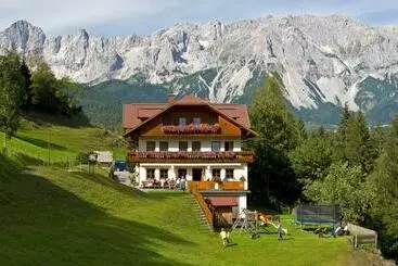 Otel Bankwirt