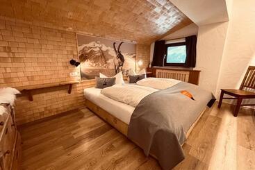 酒店 Pension Kreuzeck   Dein Glücksplatz Am Lech