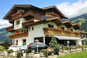 호텔 Restaurant Rosengarten