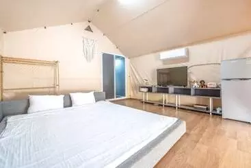 Yangpyeong Flower Caravan Pension