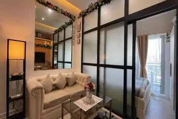Hotelli Crissome Suite Azure North San Fernando Pampanga