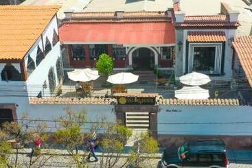 בית מלון כפרי Valdelirios