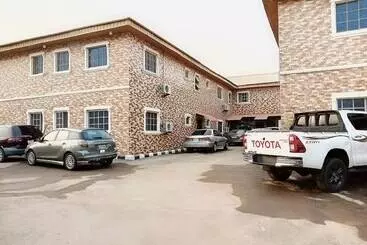 Sycamore Royals Hotel Jahi