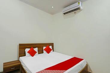 ホテル Oyo Flagship Townhome Inn