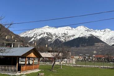 پانسیون Bala S House