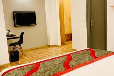 Panzió The Glory Hotel 137