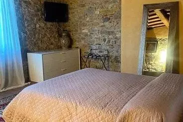 Room In B&b   Sottotono Agriturismo With Swimming Pool On Florence Surrounded By Greenery